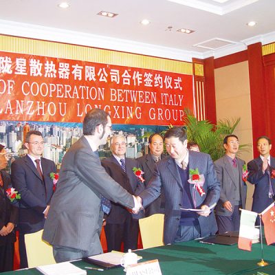 The-signing-ceremony-of-the-cooperation-between-Italy-BIASI-Group-and-our-company